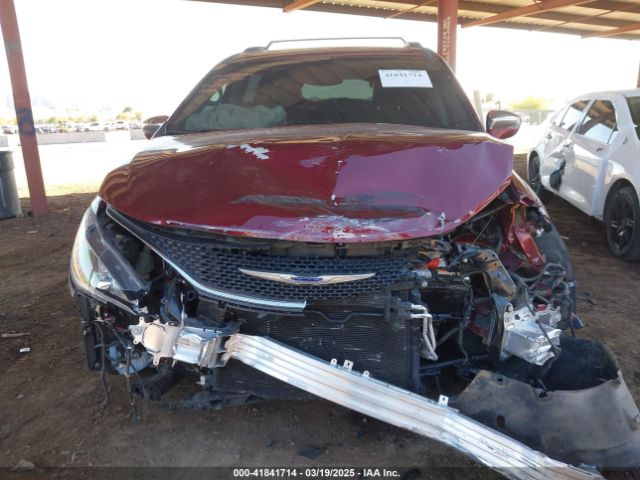 2C4RC1GG2JR185649 Chrysler Pacifica Limited