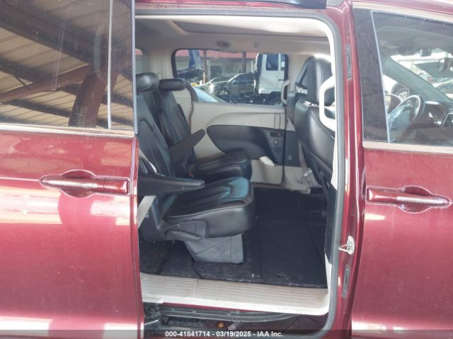2C4RC1GG2JR185649 Chrysler Pacifica Limited