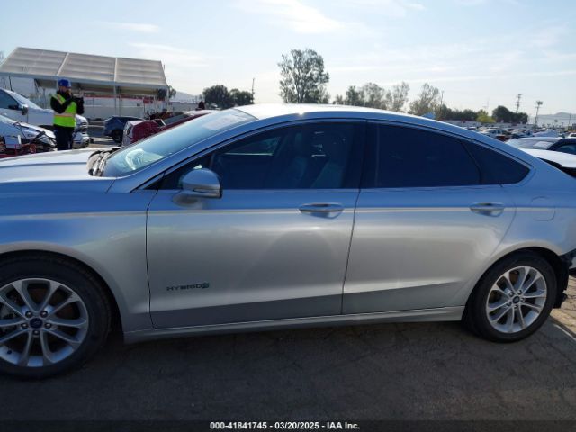 3FA6P0MU8KR148778 Ford Fusion Hybrid Sel
