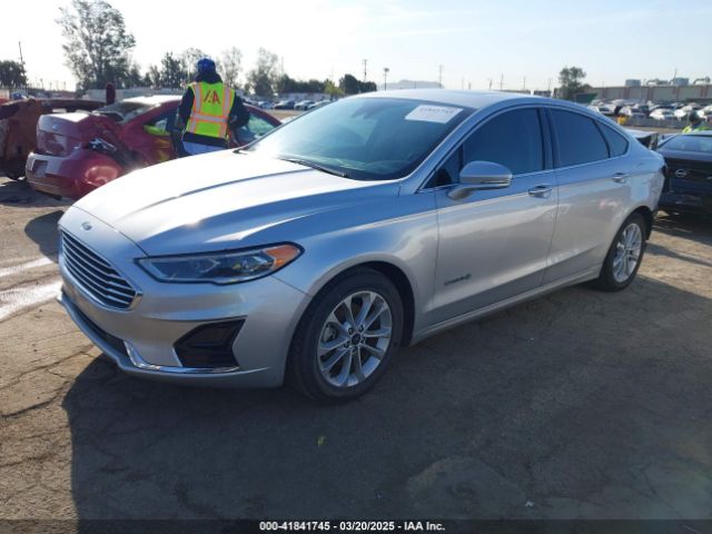3FA6P0MU8KR148778 Ford Fusion Hybrid Sel