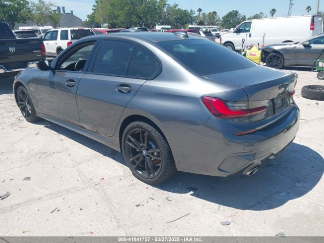 2022 BMW 3 SERIES 3MW5P7J05N8C66097 Photo 2