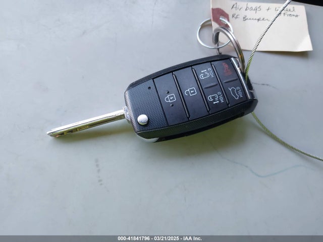 KNDMB5C18G6202573 KIA SEDONA LX