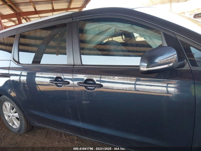 KNDMB5C18G6202573 KIA SEDONA LX
