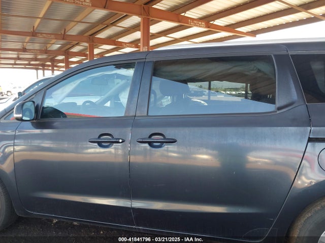KNDMB5C18G6202573 KIA SEDONA LX