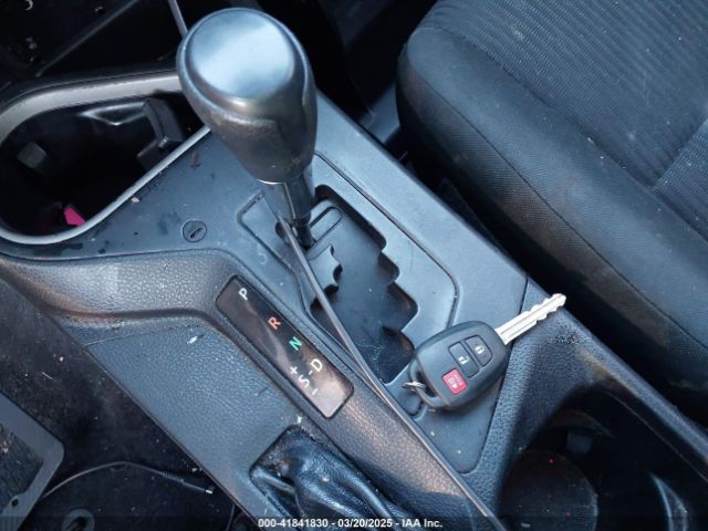2T3ZFREV3GW261840 Toyota RAV4 LE