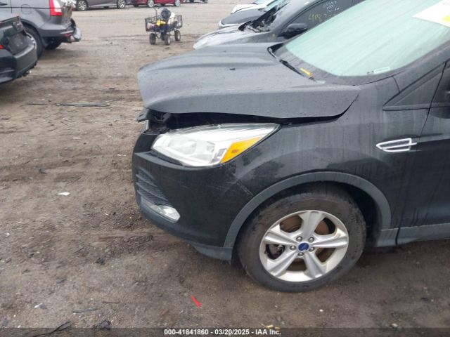1FMCU9G97FUC66803 Ford ESCAPE SE