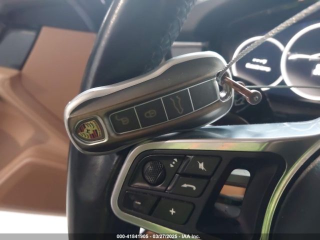 2018 PORSCHE PANAMERA E-HYBRID WP0AE2A73JL128262 Photo 10