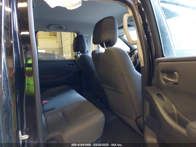 1N6ED1EK6NN617842 Nissan Frontier S 4x4