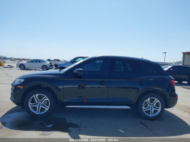 WA1ANAFY3J2177733 Audi Q5 2.0t Premium/2.0t Tech Premium