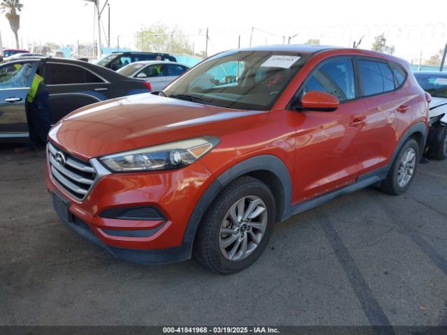 KM8J23A48HU357394 Hyundai TUCSON SE