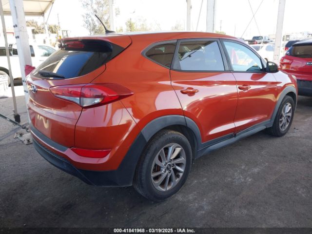 KM8J23A48HU357394 Hyundai TUCSON SE