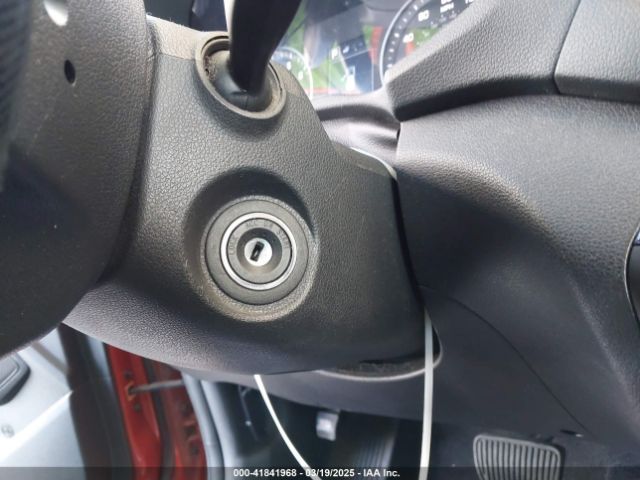 KM8J23A48HU357394 Hyundai TUCSON SE