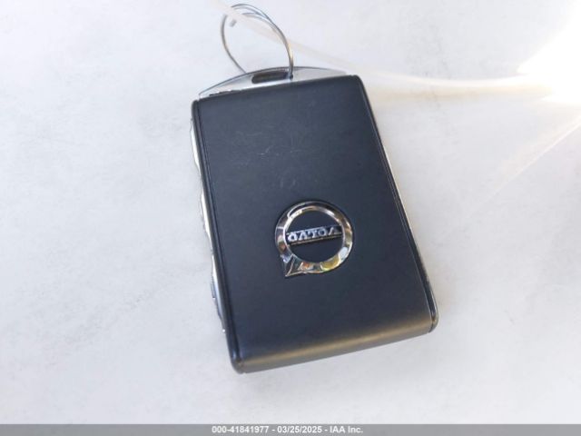 7JRH60FH5RG301321 Volvo S60 Recharge Plug-in Hybrid T8 Plus Black Edition