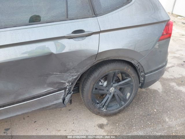 3VV8B7AXXRM116335 Volkswagen Tiguan 2.0t Se R-line Black