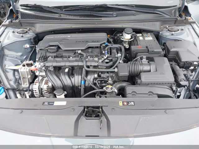 KMHLL4AG3NU324837 Hyundai ELANTRA SE