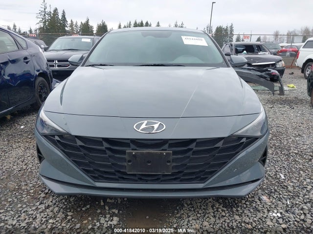 KMHLL4AG3NU324837 Hyundai ELANTRA SE