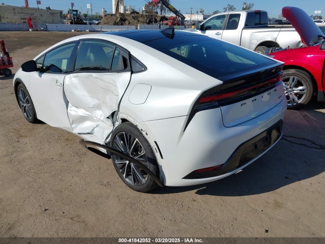 JTDACAAU2P3000206 Toyota PRIUS XLE