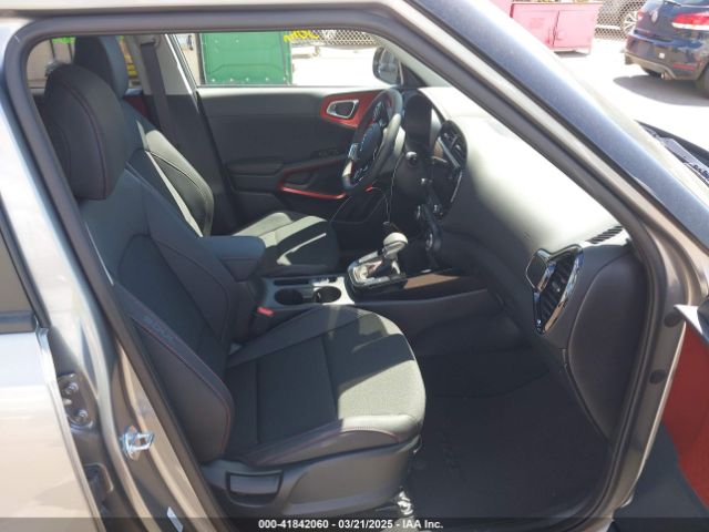 KNDJ53AU7S7925023 KIA Soul Gt-line
