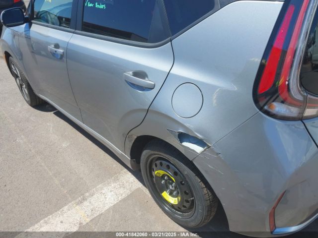 KNDJ53AU7S7925023 KIA Soul Gt-line