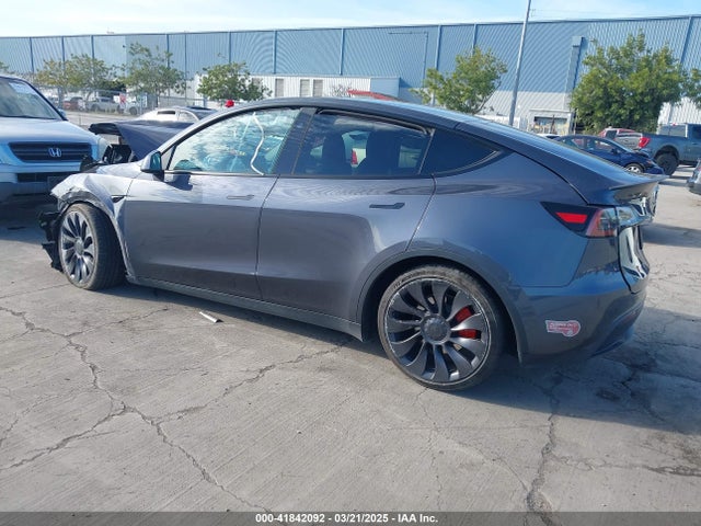 2023 TESLA MODEL Y 7SAYGDEF5PF917338 Photo 2