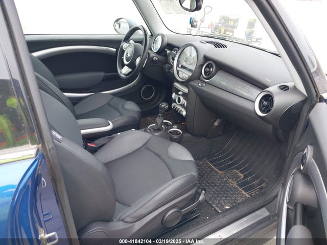 2007 MINI COOPER S WMWMF73527TL91061 Photo 4