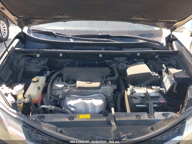 2T3WFREV3FW169340 Toyota Rav4 Xle