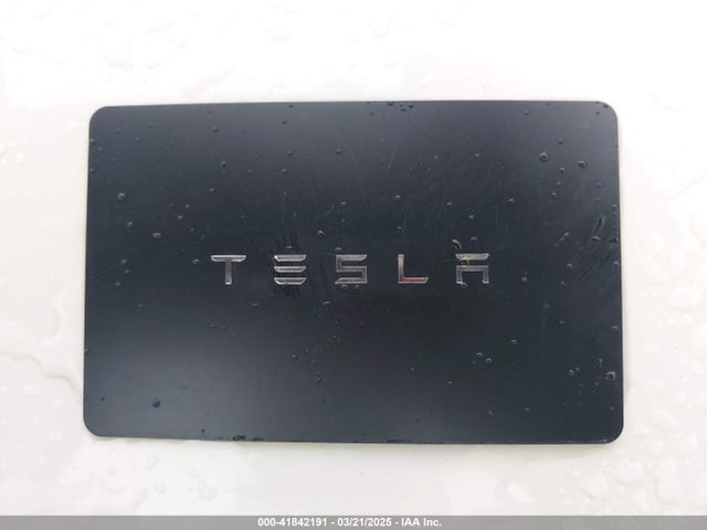 5YJ3E1EC9MF849817 Tesla 2021