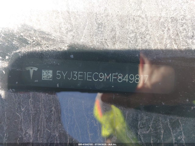 5YJ3E1EC9MF849817 Tesla 2021