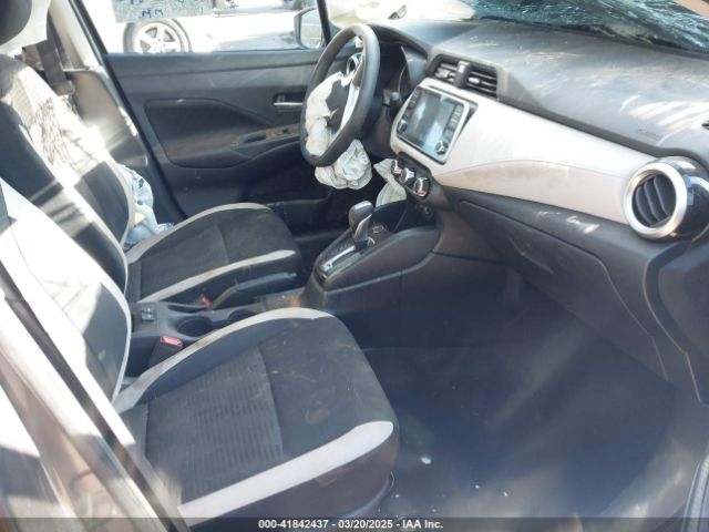 3N1CN8EV8ML807735 Nissan Versa Sv Xtronic Cvt