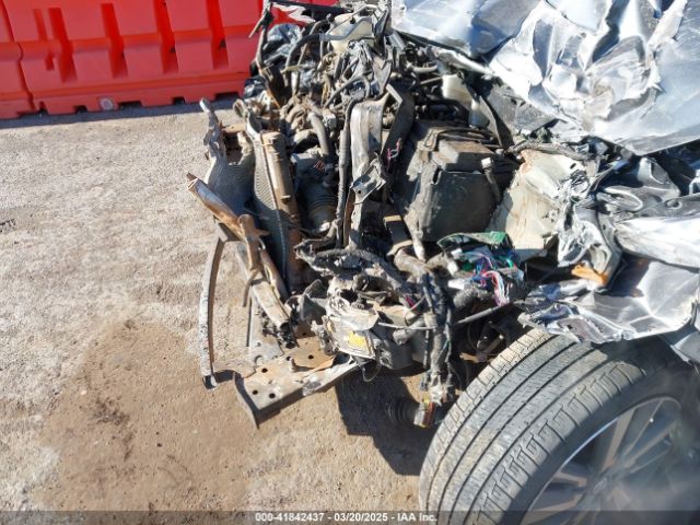 3N1CN8EV8ML807735 Nissan Versa Sv Xtronic Cvt