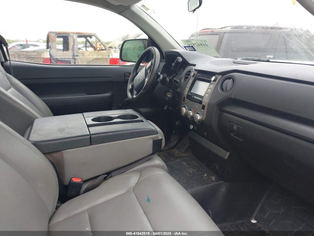 5TFNU5F17EX031140 Toyota Tundra Sr V6