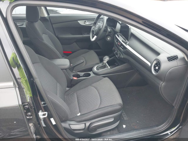 3KPF24AD7RE835871 KIA Forte Lxs