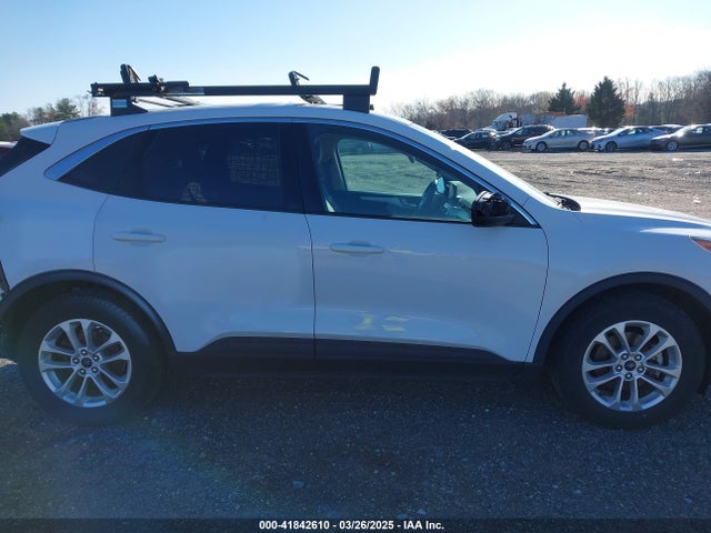 1FMCU0G69LUB74041 Ford ESCAPE SE