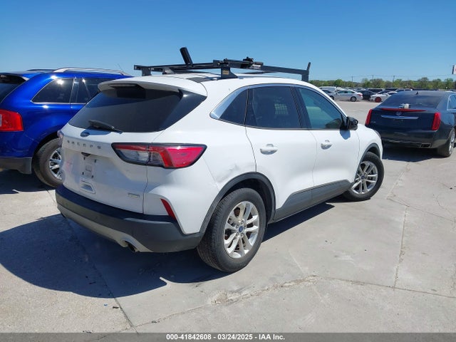 1FMCU0G68LUB44688 Ford ESCAPE SE