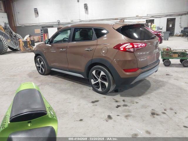 KM8J3CA29HU418926 Hyundai Tucson Limited