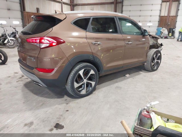 KM8J3CA29HU418926 Hyundai Tucson Limited