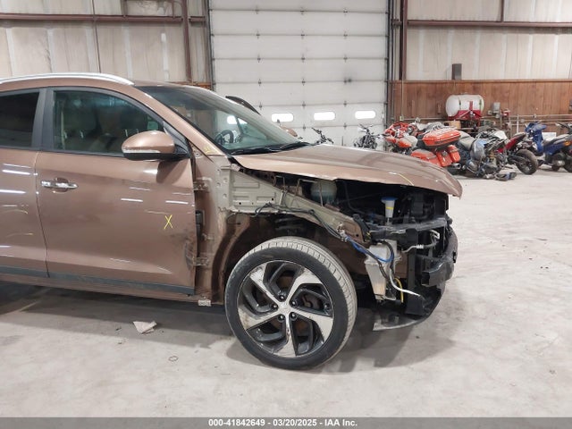KM8J3CA29HU418926 Hyundai Tucson Limited