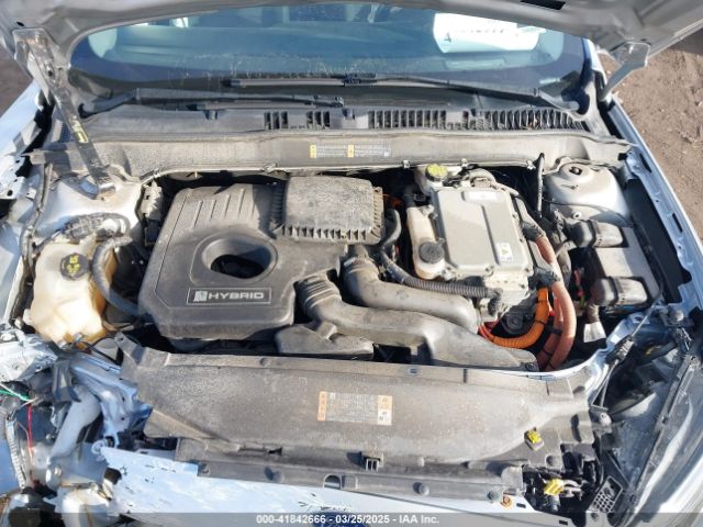 3FA6P0LU4KR105363 Ford Fusion Hybrid Se