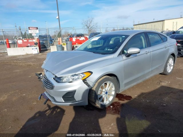 3FA6P0LU4KR105363 Ford Fusion Hybrid Se