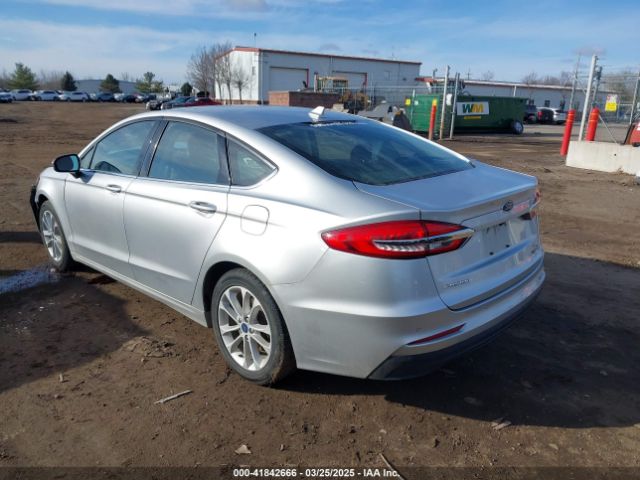 3FA6P0LU4KR105363 Ford Fusion Hybrid Se