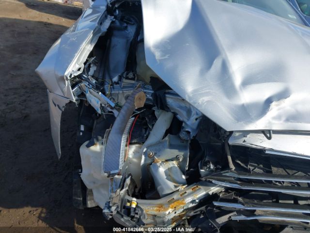 3FA6P0LU4KR105363 Ford Fusion Hybrid Se