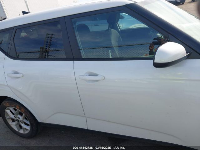 KNDJ23AU9L7043216 KIA SOUL S
