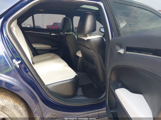 2C3CCABT5HH530591 Chrysler 300