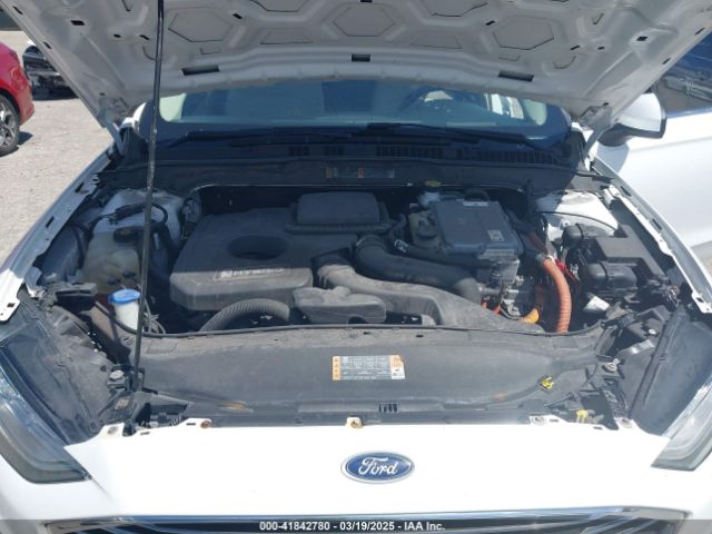 3FA6P0LU9KR217740 Ford Fusion Hybrid Se