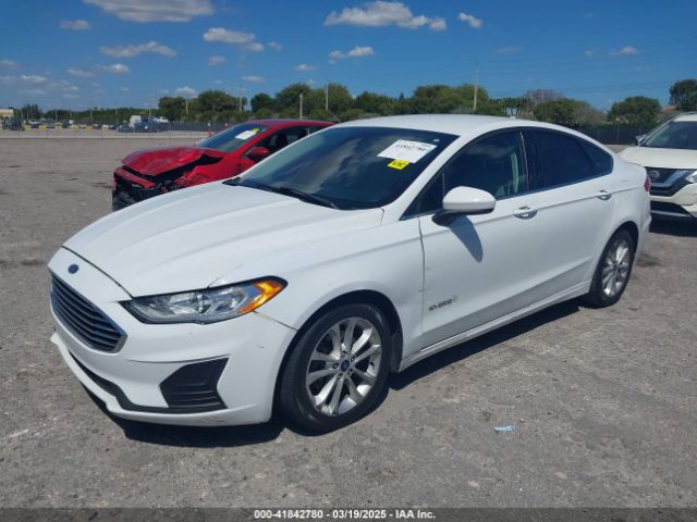 3FA6P0LU9KR217740 Ford Fusion Hybrid Se