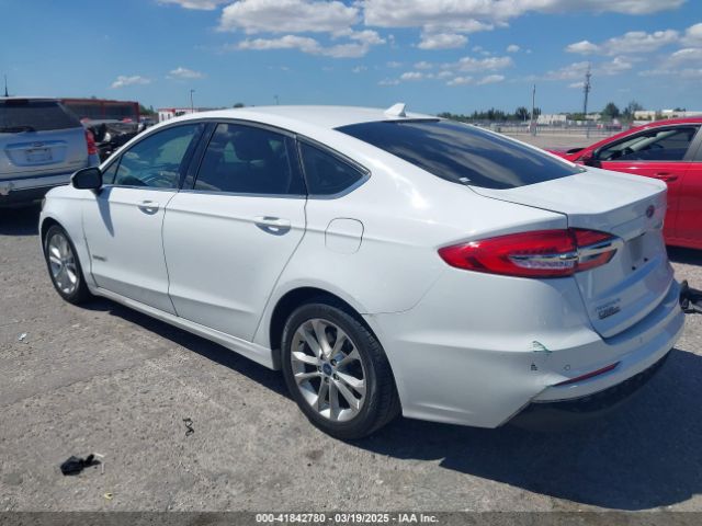 3FA6P0LU9KR217740 Ford Fusion Hybrid Se