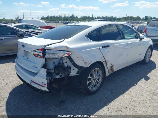 3FA6P0LU9KR217740 Ford Fusion Hybrid Se