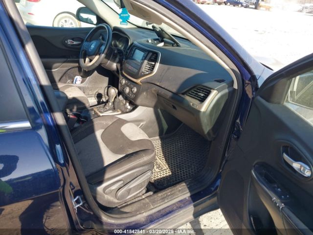 1C4PJMCB6EW230078 Jeep Cherokee Latitude