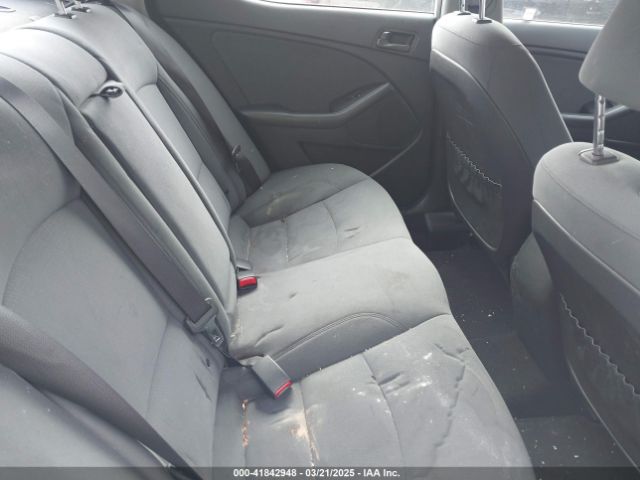 KNAGM4A7XF5577701 KIA Optima Lx