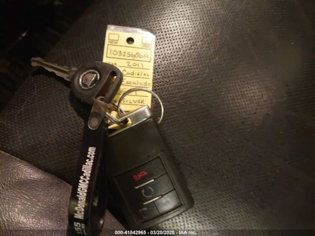 2011 CADILLAC ESCALADE EXT 3GYT4MEF8BG325686 Photo 10